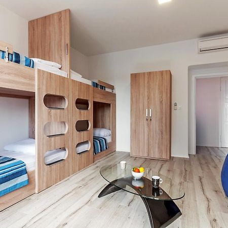 Sky Hostel Zadar Exteriör bild